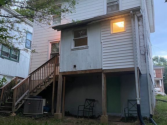 5th image of 1421 7th St SE