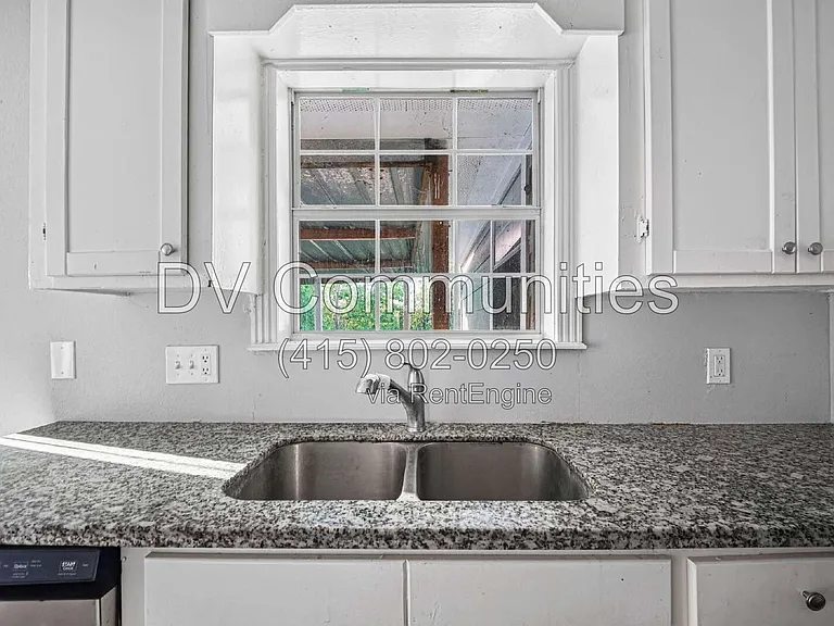3315 Bond St — Photo 18