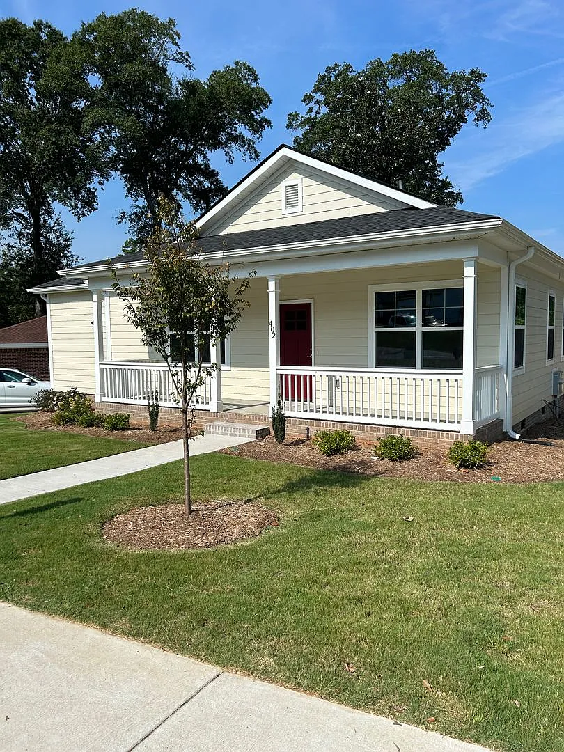 Greenville, 3BD/2BA, 1420SF — Photo 2
