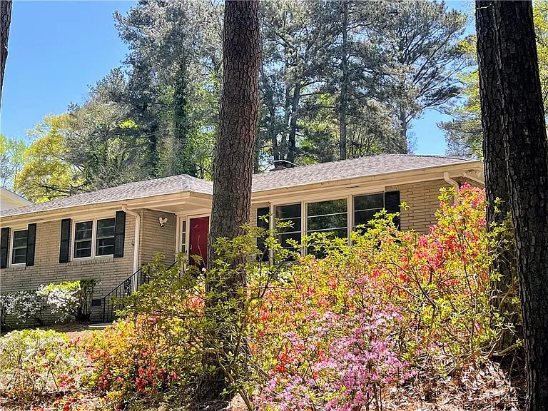1973 Desmond Dr — Photo 38