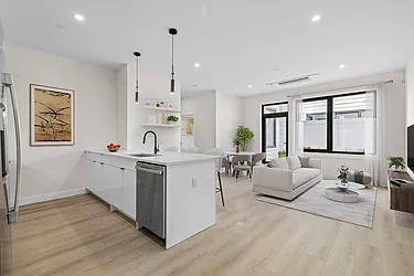 4525 Bergenwood Avenue, #410