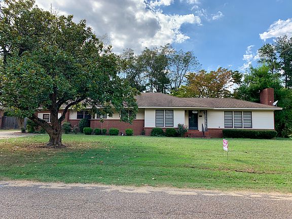 2nd image of 1401 Herring Dr