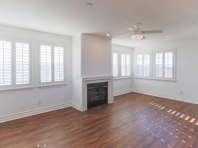 415 N Cedros N — Photo 11