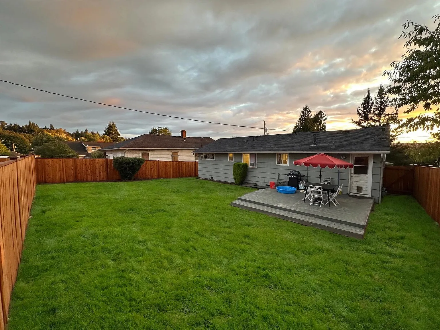 3 bed, 1000 sqft, $2,950 — Photo 2