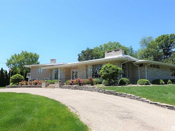 4th image of 216 Fair Acres Dr