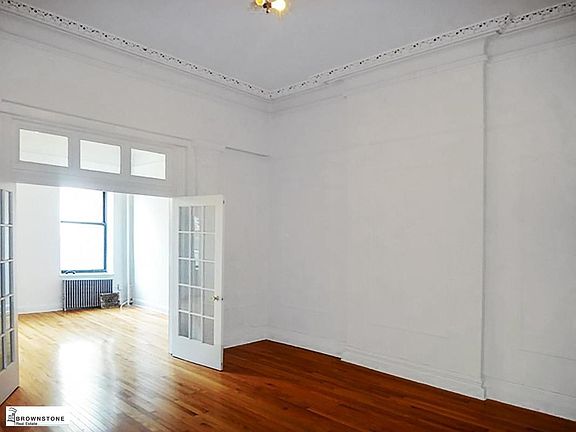 3rd image of 504 Henry St APT 1