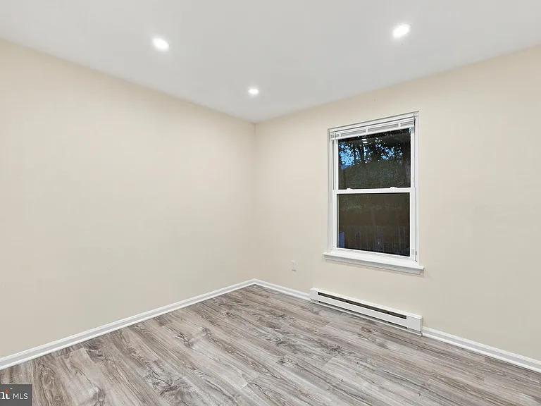 155 Hampshire Rd — Photo 14