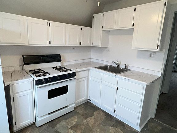 2nd image of 2807 Elizabeth Ave APT 3