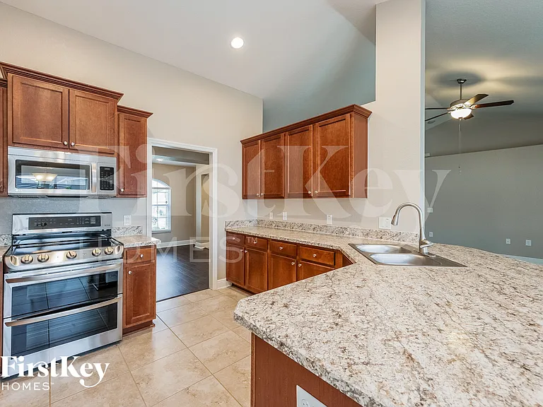 1581 Lemon Ave — Photo 6