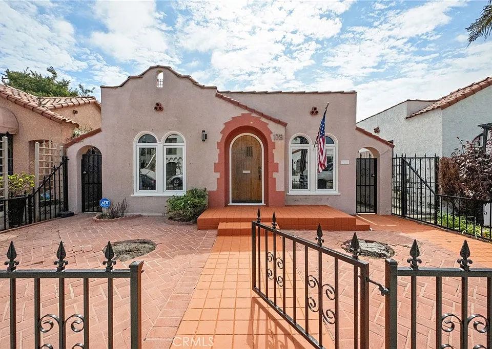 178 Corona Ave