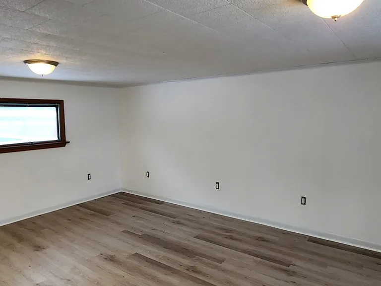 189 Jackson Ave — Photo 18