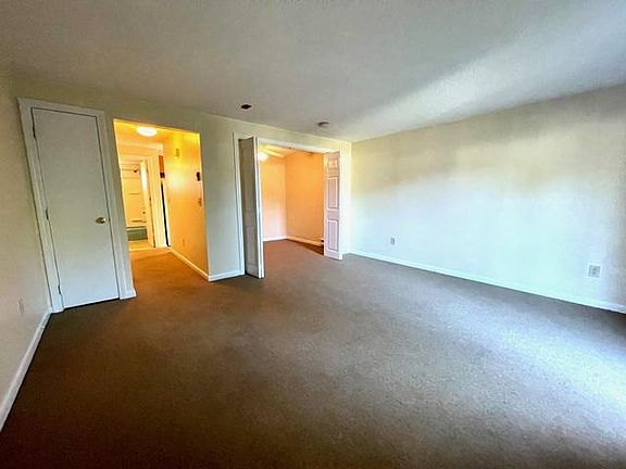 3rd image of 242 Waterman Ave #13