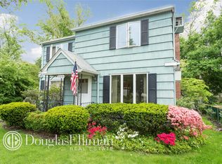 46 Ellard Ave, Great Neck, NY 11024