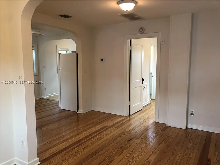 114 S M St #5 — Photo 7