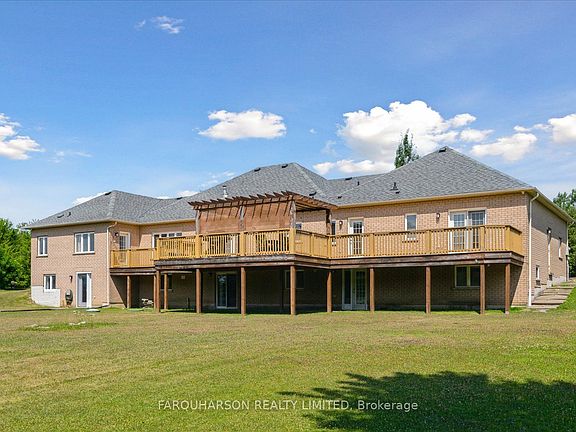 3rd image of 39 Deer Ridge Rd