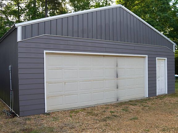 5th image of 1064 Sullivan Rd