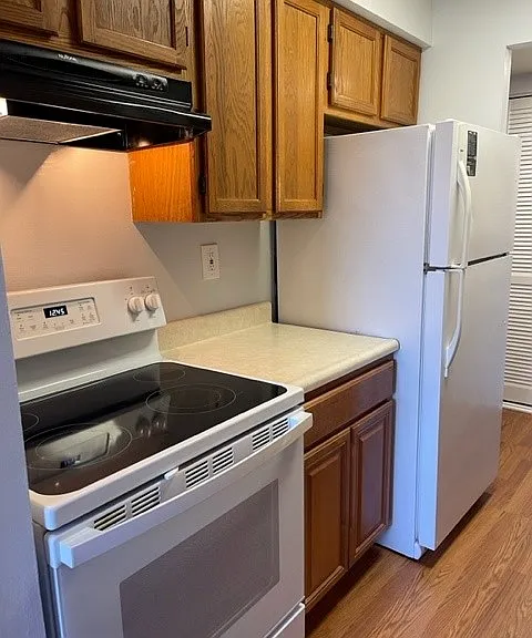 2409 Pond View Dr — Photo 12