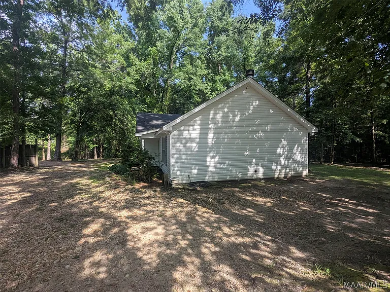 1265 Old US Highway 231 — Photo 29