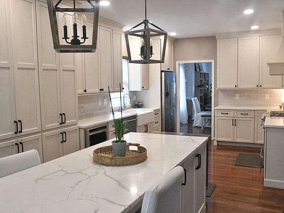 2nd image of 4407 Antrim Ct
