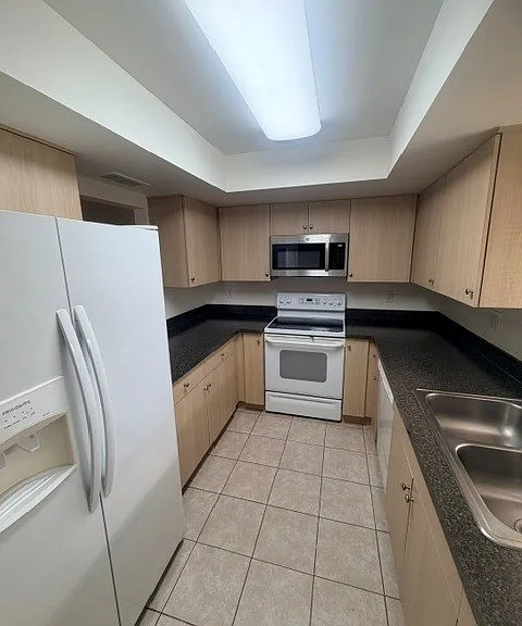 1318 SE 40th Terrace 4 — Photo 11