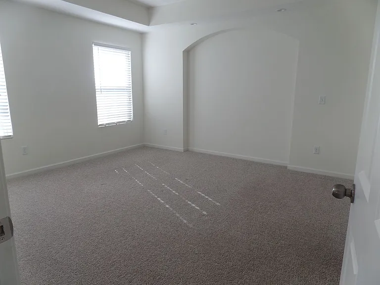 5353 Nottinghamshire Ln — Photo 16