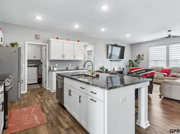 5113 N 209th Ave, Elkhorn, NE 68022