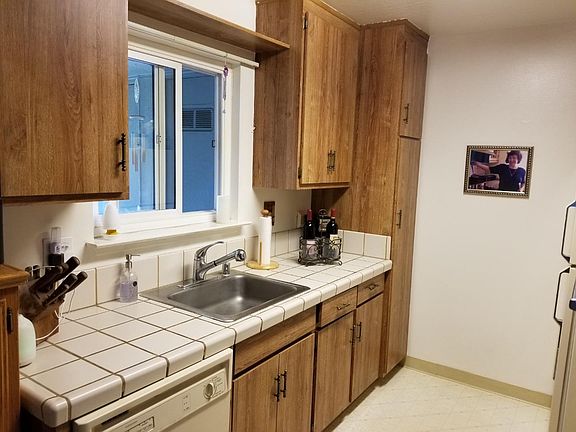 4th image of 3596 Payne Ave APT 10