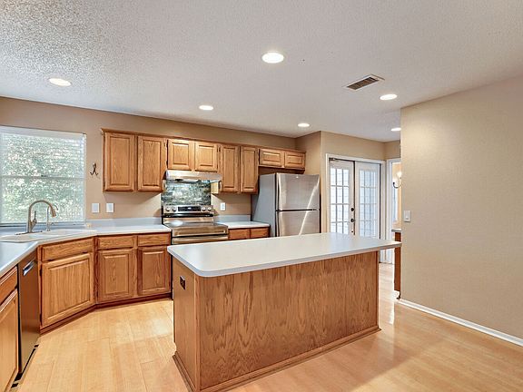 5th image of 2427 Cedar Rdg