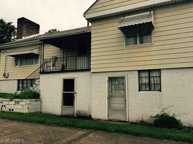 2nd image of 640 Pine St