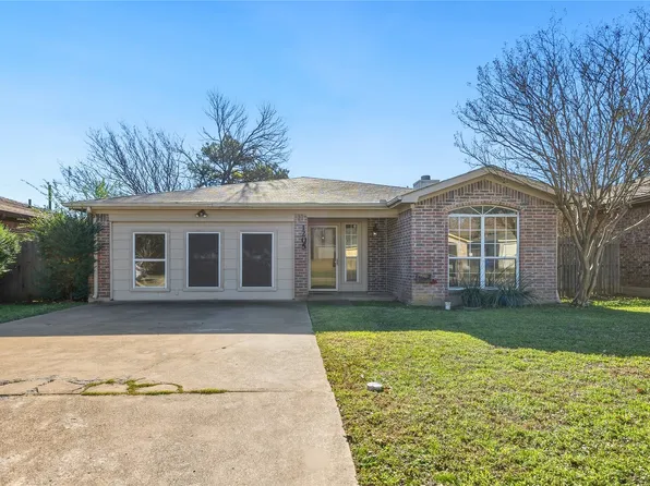 1205 Stone Creek Dr, Mansfield, TX 76063