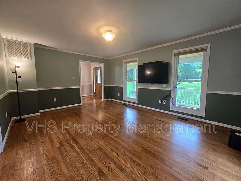 5712 John Barton Payne Rd — Photo 4