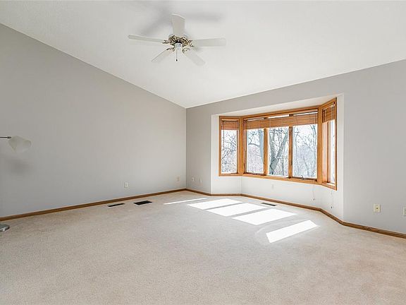 5th image of 3684 Johnston Way NE