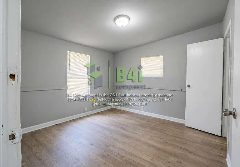 355 Steele Dr — Photo 16
