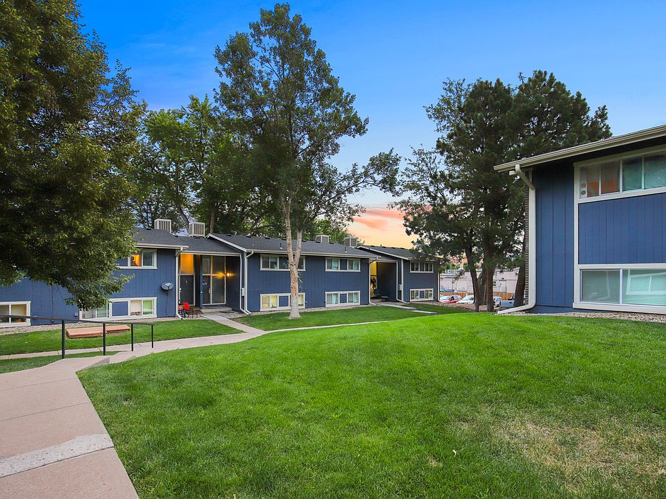 Broadridge Flats and Townhomes 6900 S Bannock St Littleton, CO