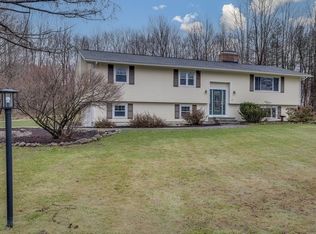 3 Radcliffe Cir, Bedford, MA 01730
