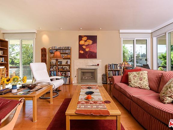 4th image of 723 Westmount Dr APT 206
