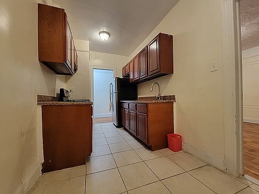 3rd image of 44-15 43rd Ave #B5
