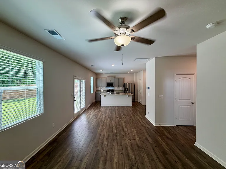 8233 Bluewater Dr — Photo 7