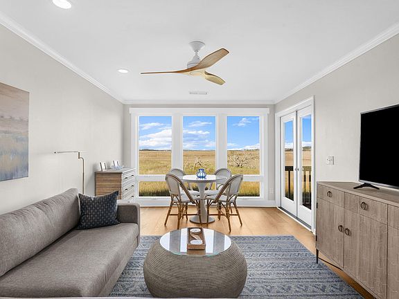 4th image of 2111 Landfall Way