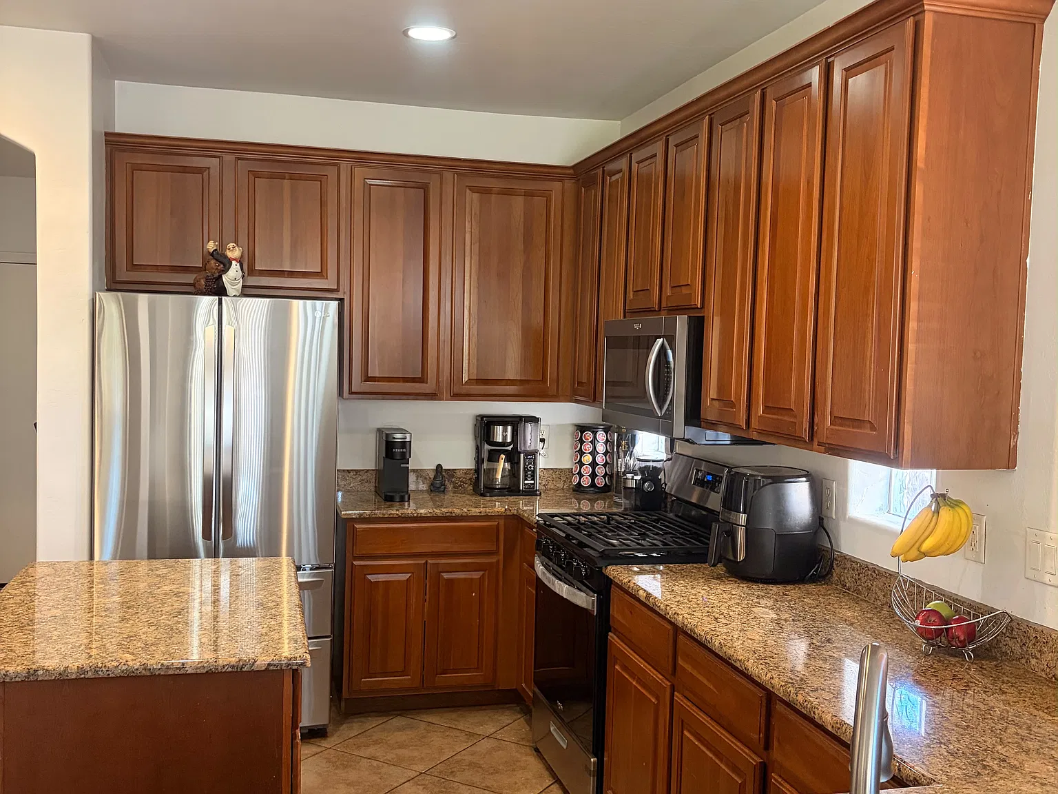 4 bed, 3556 sqft, $2,800 — Photo 4