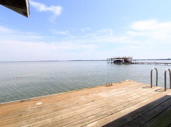 4th image of 147 Lakeshore Dr