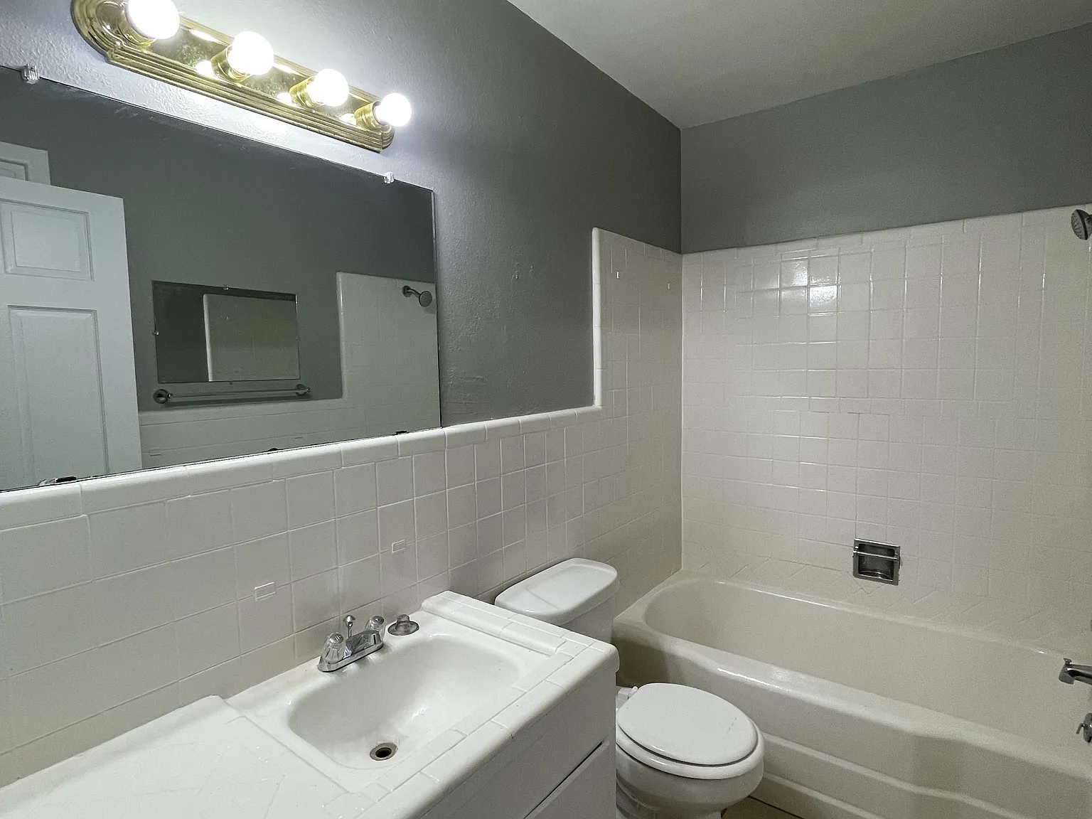 3606 Minden Avenue - 1 — Photo 4