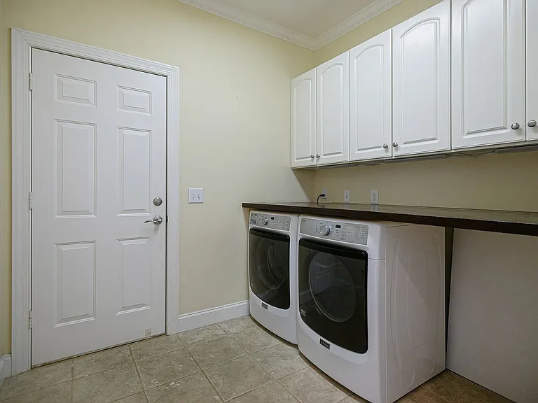 143 Gardenia Way — Photo 26