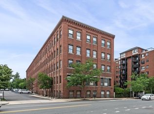 50 Rantoul St APT 502, Beverly, MA 01915