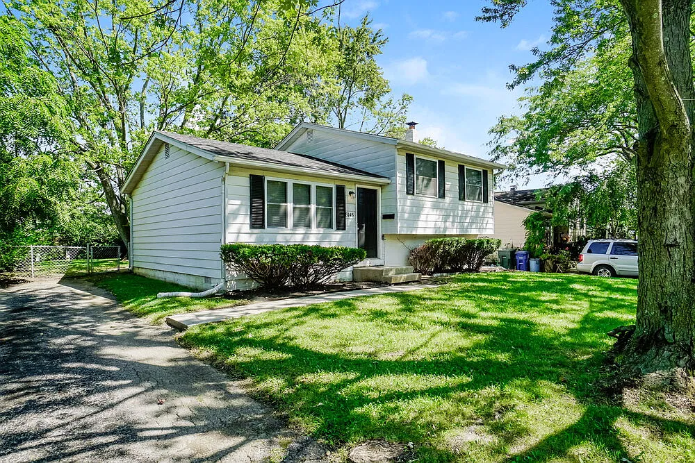 3 bed, 1.0 bath, 1168 sqft, $1,875 — Photo 3