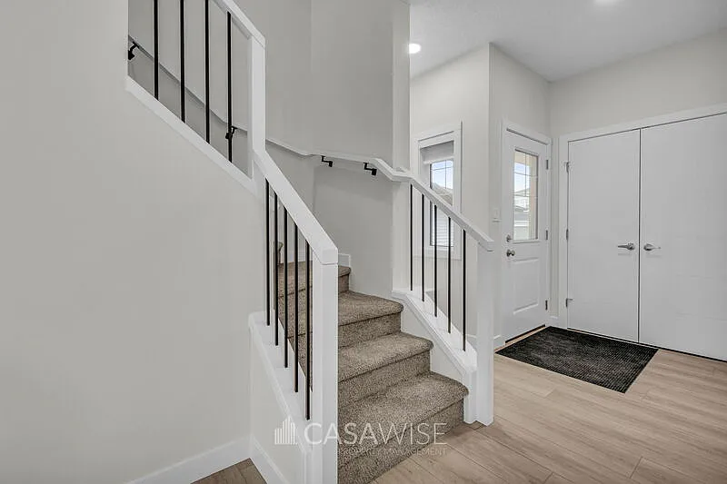 3 bed, 2.5 bath, 1437 sqft, $2,095 — Photo 3