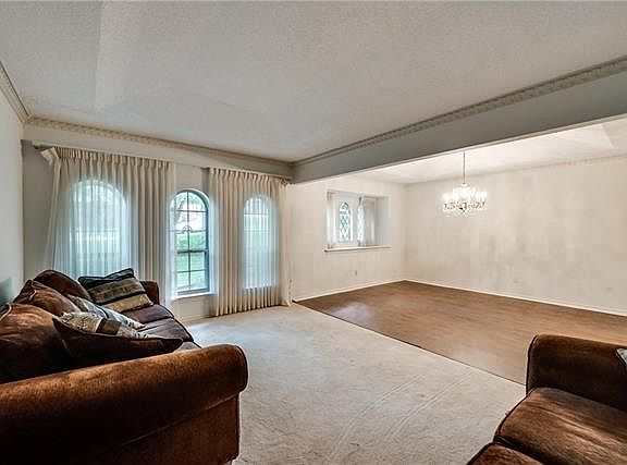 3rd image of 4615 Hillside Dr
