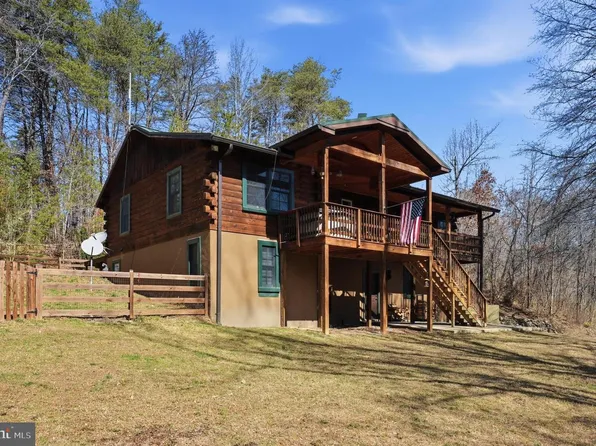 5276 Free State Rd, Marshall, VA 20115