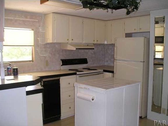 3rd image of 2604 Pandora Pl #A