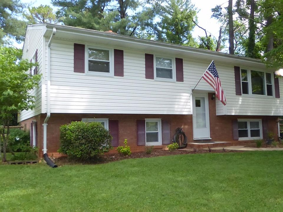 1st image of 1040 Ardmore Cir